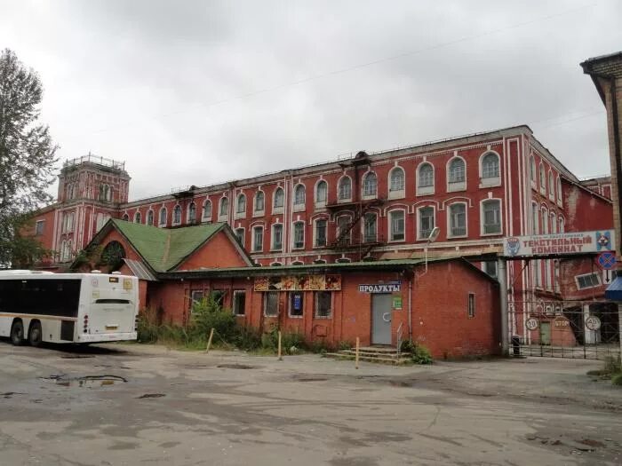 заводы гусь хрустального фото. гусь хрустальный завод здание. гусь-хрустальный стекольный завод. гусь хрустальный завод здание. завод дзержинского гусь хрустальный.