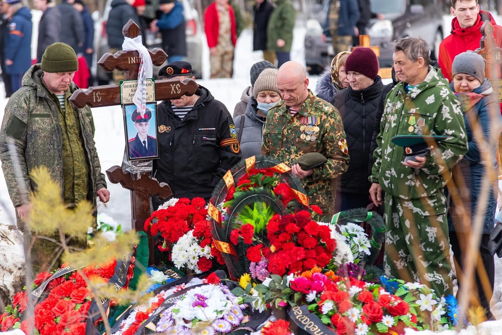 Украина похороны солдат. Прощание с погибшими на Украине. Родственники погибших в спецоперации