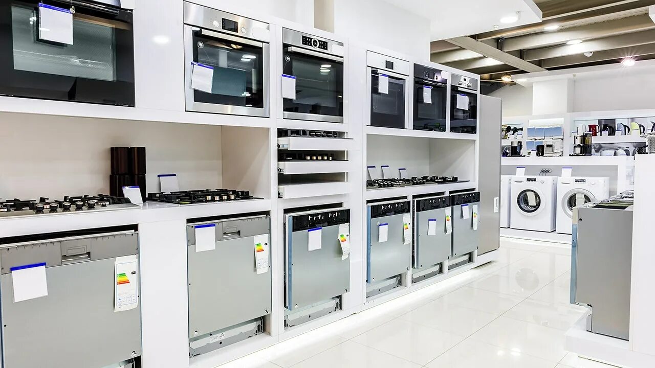 Бытовая техника сыктывкар магазины. БСХ бытовые приборы. Продавец бытовой техники. Electrodomesticos. Малайзия производство электроники.