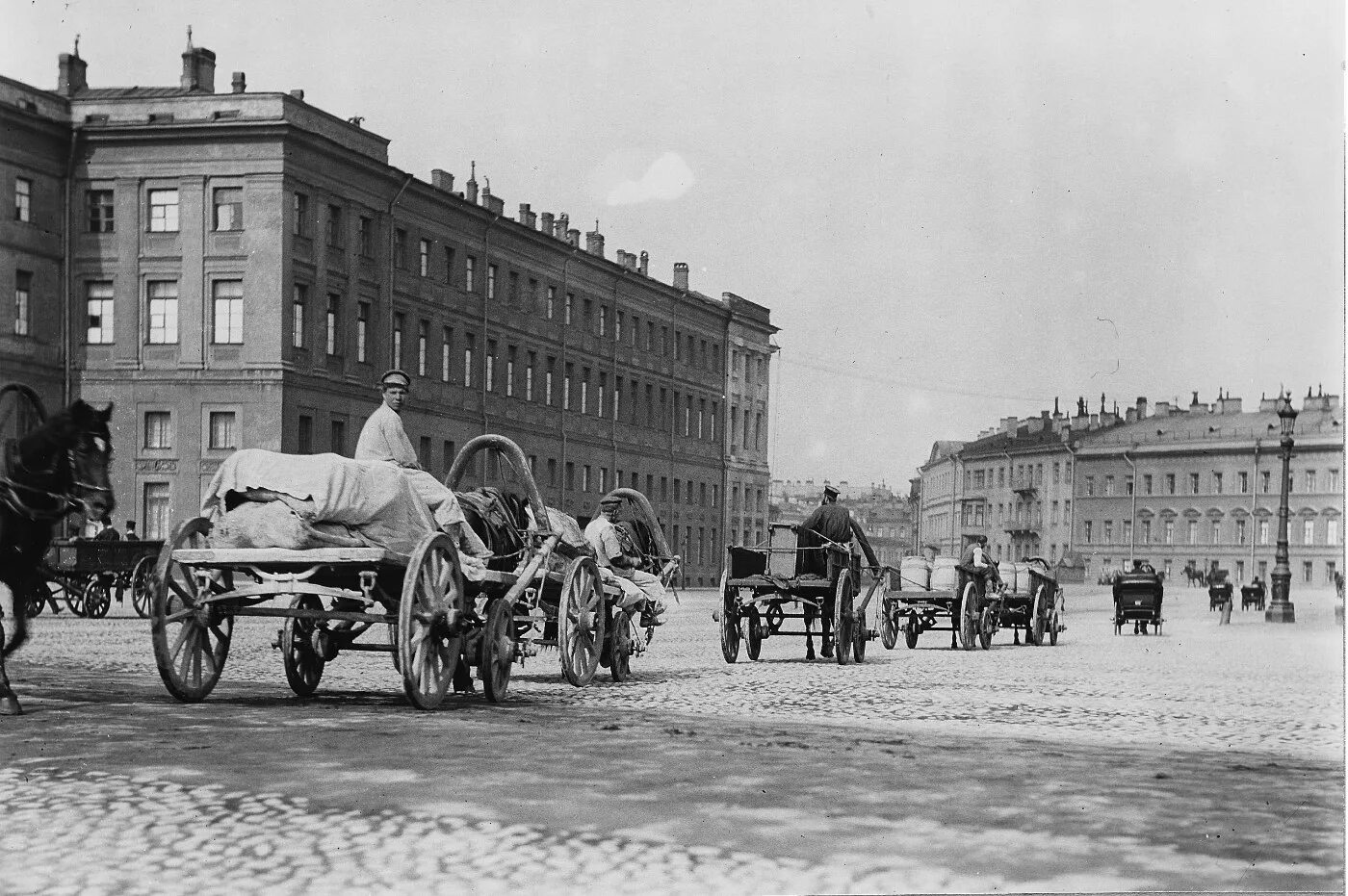 Петербургские извозчики 19 века. Извозчики 19 века Москва. Извозчики Санкт-Петербург 19 век. Извозчики 18 века в Санкт Петербурге.