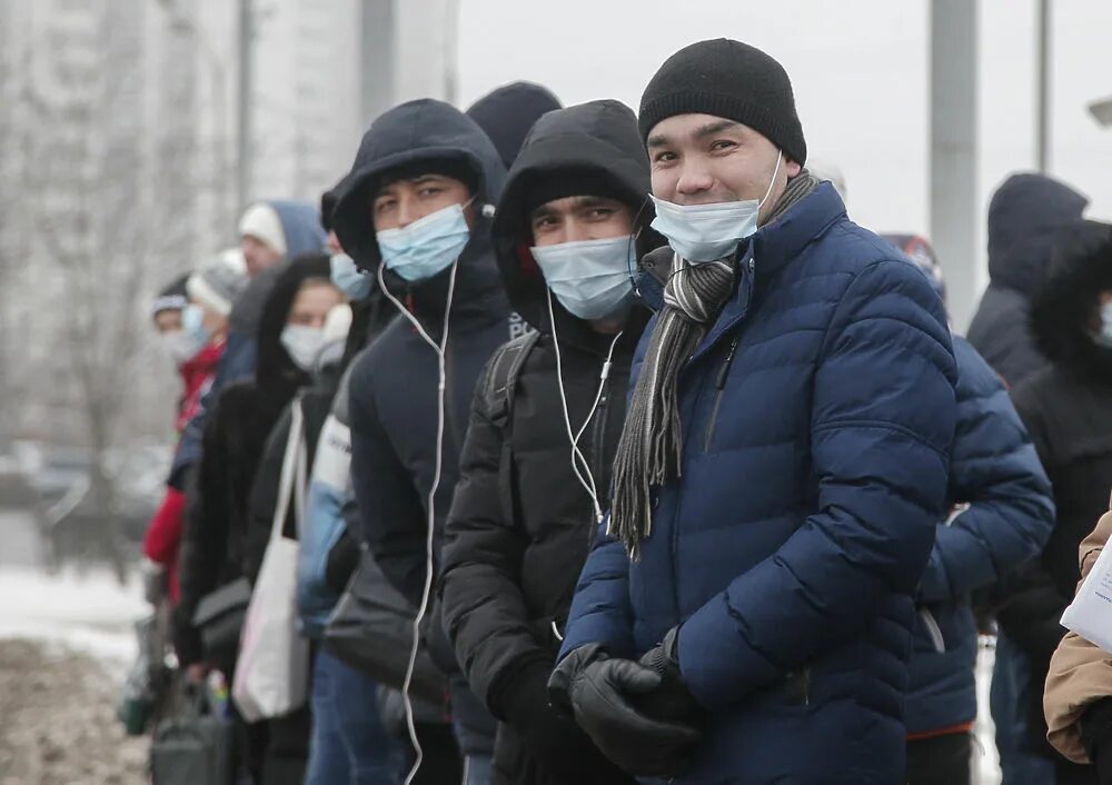 Бойкот мигрантам. Мигранты в Москве. Орды мигрантов. Мигранты в Москве фото. Против мигрантов из средней Азии.