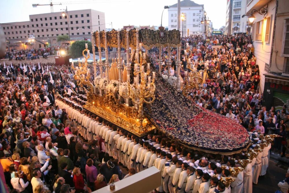 Когда пасха в испании. Семана Санта. Семана Санта Малага. Semana Santa в Испании. Семана Санта в Испании 2022.