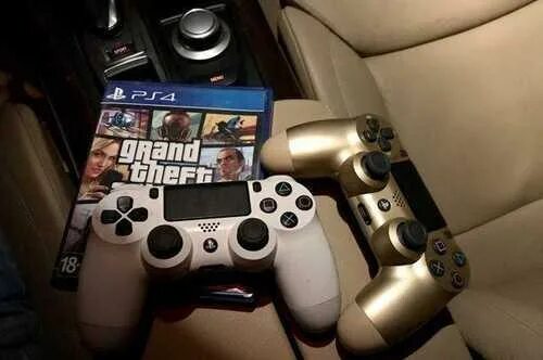 Джойстик Dualshock 4 GTA 5. Ps4 Gamepad GTA. Джойстик GTA 5 ps4. Геймпад ps4 Dualshock 4 GTA. Ps5 сколько джойстиков