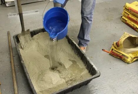 Можно ли смешивать цемент