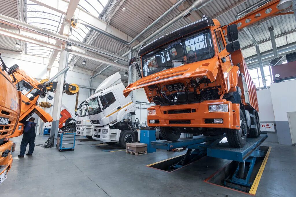 Камаз сервис шуром. Генератор нефаз-42111-10-11. Камаз 55 111 фото. Камаз кемеровский. Камаз 42 10.