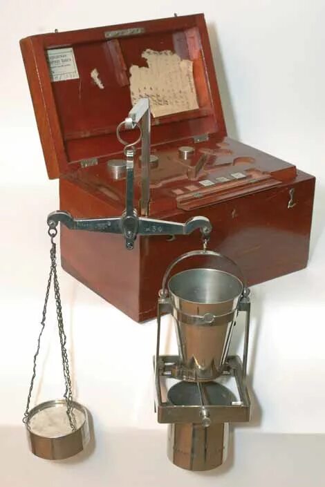 зерновые весы. самосогревание зерна. картинки зерновая примесь по фракциям. прибор пурка для определения натуры зерна. зерновая примесь ячменя при уборке зерновых.