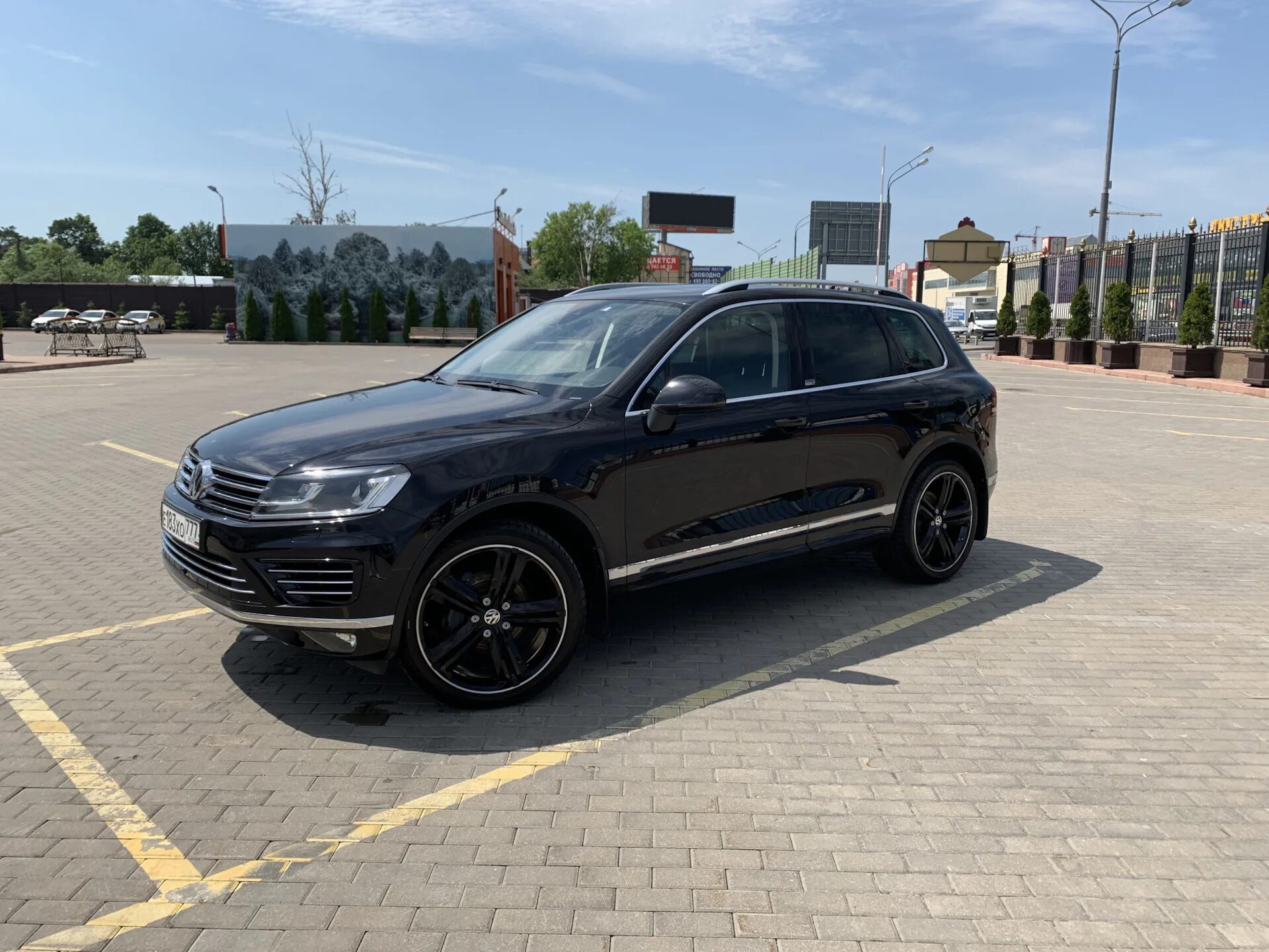 Туарег r21. Volkswagen touareg диски r50. Туарег r21. Volkswagen touareg 2 r-line r22. Туарег r21.