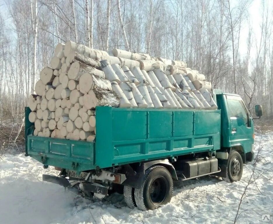 КАМАЗ дров 10 кубов. КАМАЗ 10 кубов дров чурками. Мазда Титан 8 кубов дров. Дрова чурками КАМАЗ 20 кубов. 10 кубометров дров