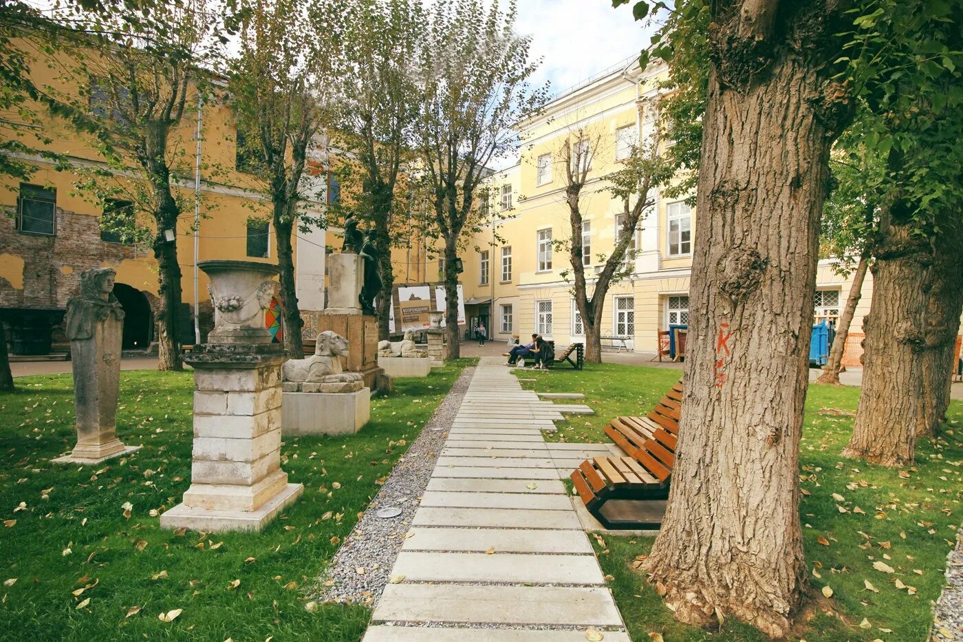 Группа государственная академическая капелла санкт-петербурга. Артиллерийский двор красная площадь. Государственная академическая капелла санкт-петербурга. Академия художеств репина петербург двор. Музей щусева двор.