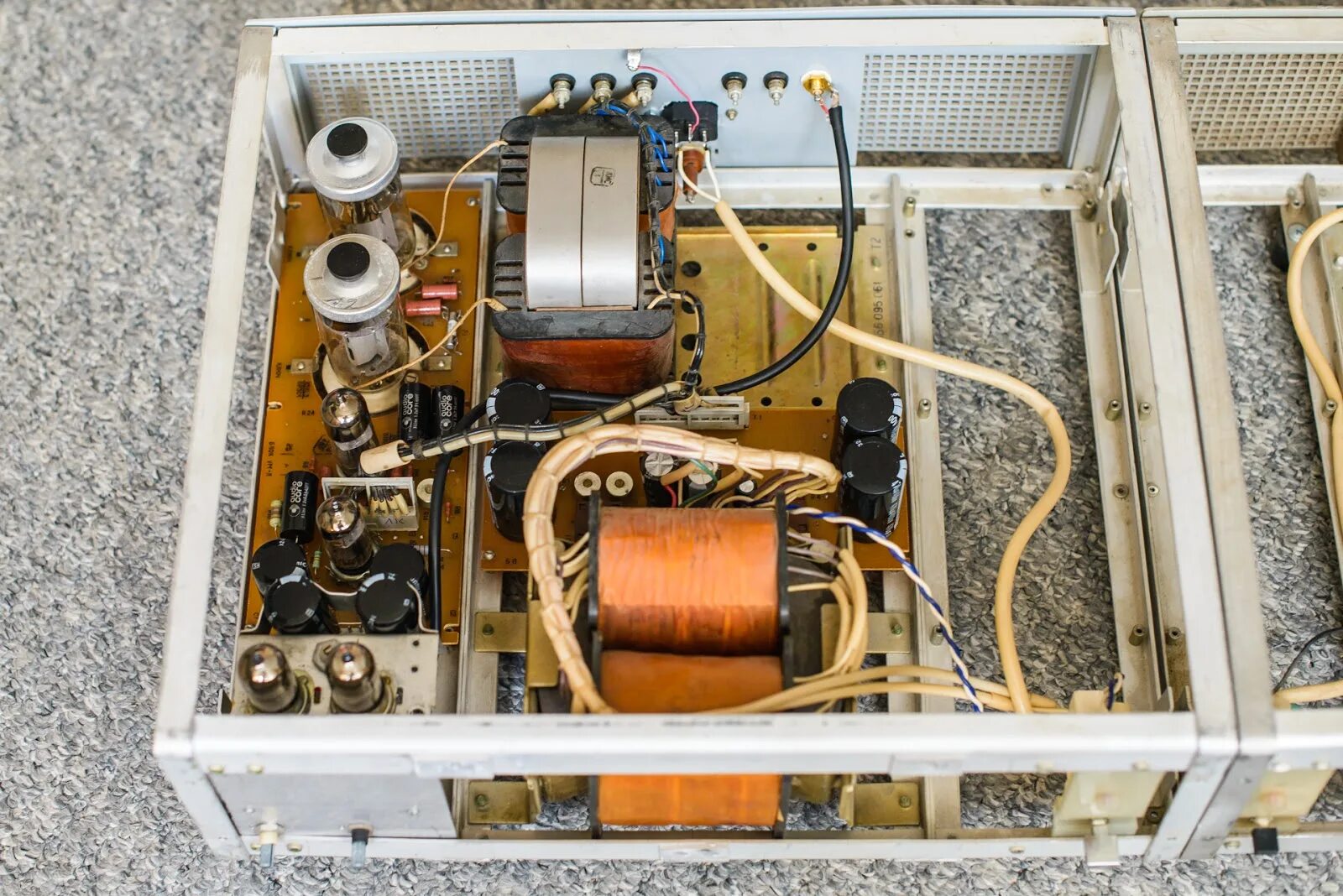 прибой эквалайзер э034. эквалайзер прибой э-024с корпус. прибой 100ум-104с. прибой 75ум-104с характеристики. прибой 75ум-104с.