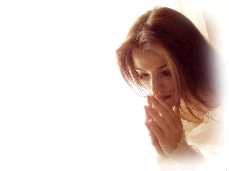 Мене суем. Красивые прощальные слова. Женщина молится. Стихи о прощении любимому мужчине. Девушка молится картинка.