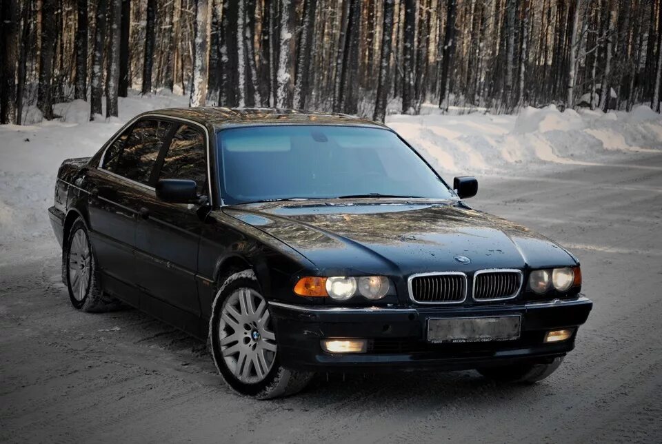 Беха беха семерка. БМВ 740 38 кузов. BMW 7 Series (e38). BMW 7 e38 Сток. BMW 7 e38 2001.