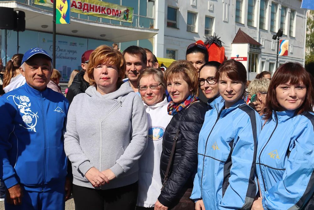 Погода новочебоксарск по часам. Новочебоксарск любимый город. 10 Школа Новочебоксарск. День города Новочебоксарск. Нгбу Новочебоксарск.