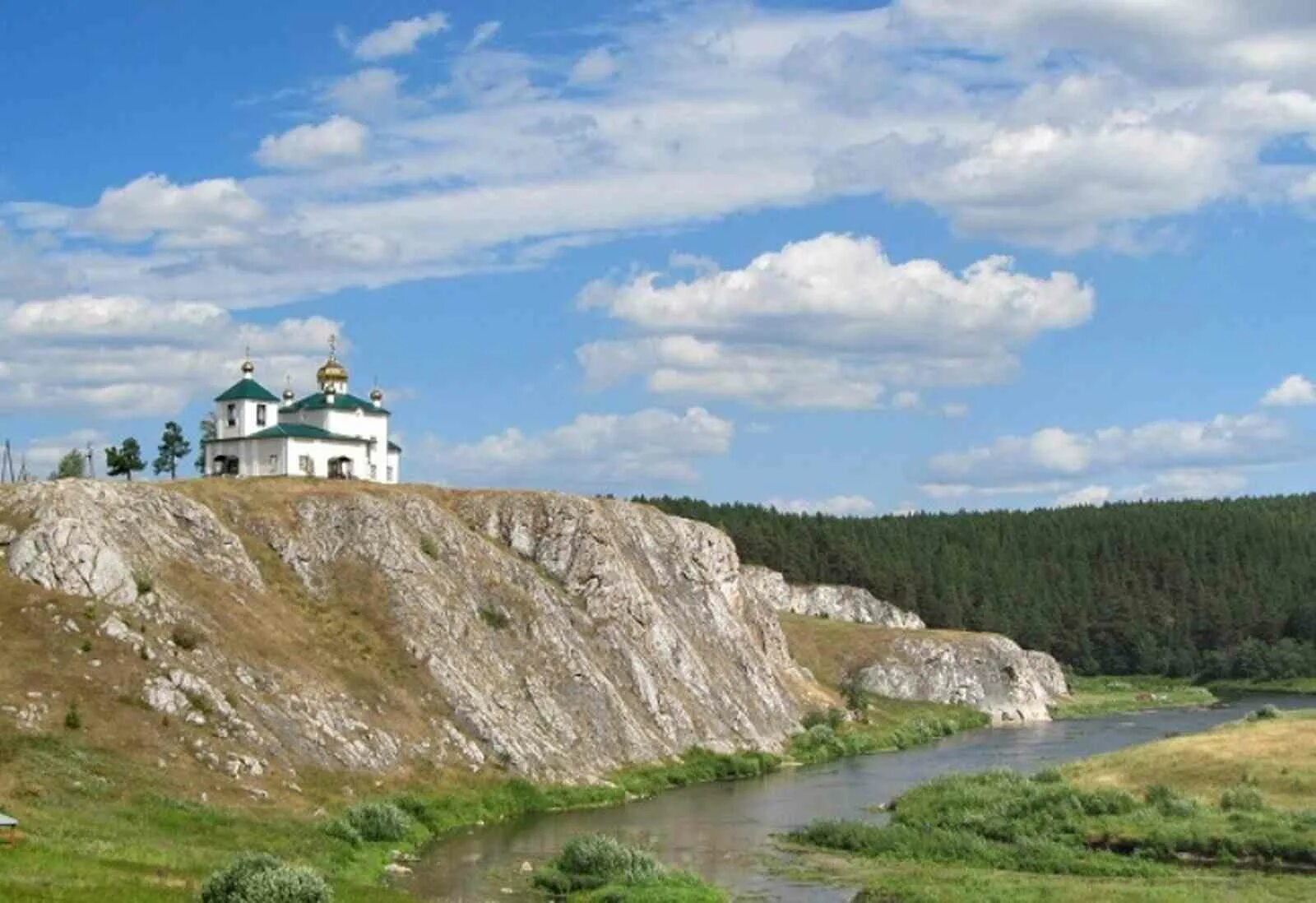 С Арамашево Алапаевский район. Село Арамашево Свердловской области. Храм село Арамашево Алапаевский район. Храм в Арамашево Свердловская область. Деревня самоцветов