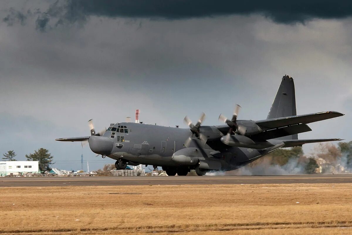 Ac 130j. Самолет Hercules MC-130e. MC-130h Combat Talon II. AC-130h. Lockheed AC-130 Spectre.