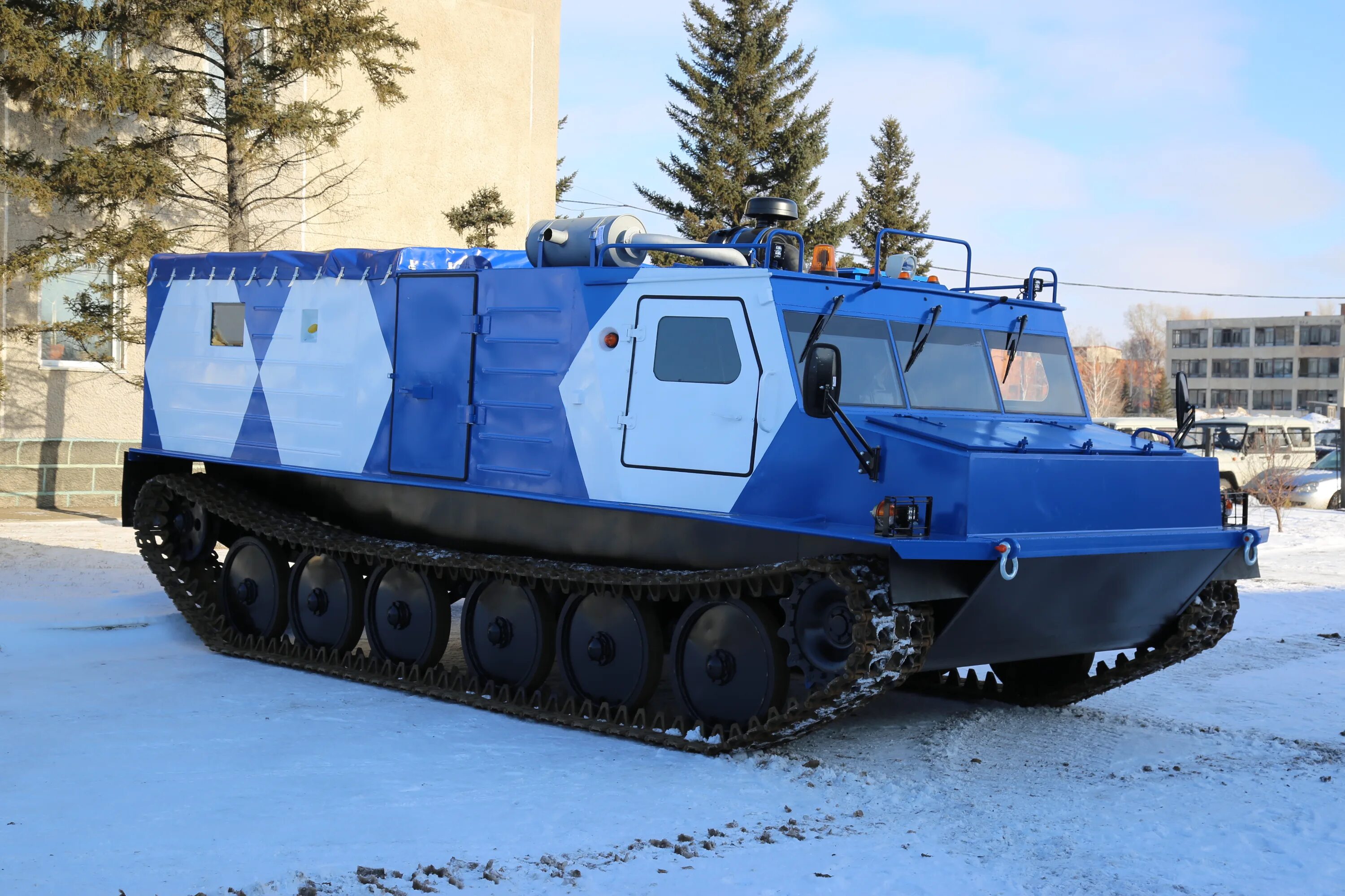 Вездеход русак 8x8. Формост вездеход канадский гусеничный. Уаз буханка 8х8. Снегоболотоход русак 8х8. Вездеход бурлак 6х6.