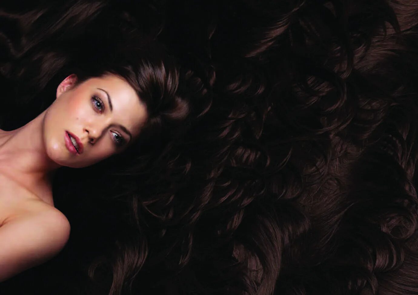 Приянка припри. Красивые ухоженные волосы. Great hair. Длинные волосы. Причёски на кудрявые волосы.