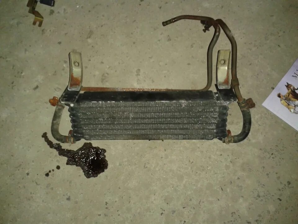 Радиатор монтеро спорт. Радиатор АКПП Монтеро спорт 2002. Радиатор АКПП Mitsubishi Montero Sport 1. Радиатор АКПП на Митсубиси л200. Радиатор АКПП Mitsubishi Pajero Sport 3.