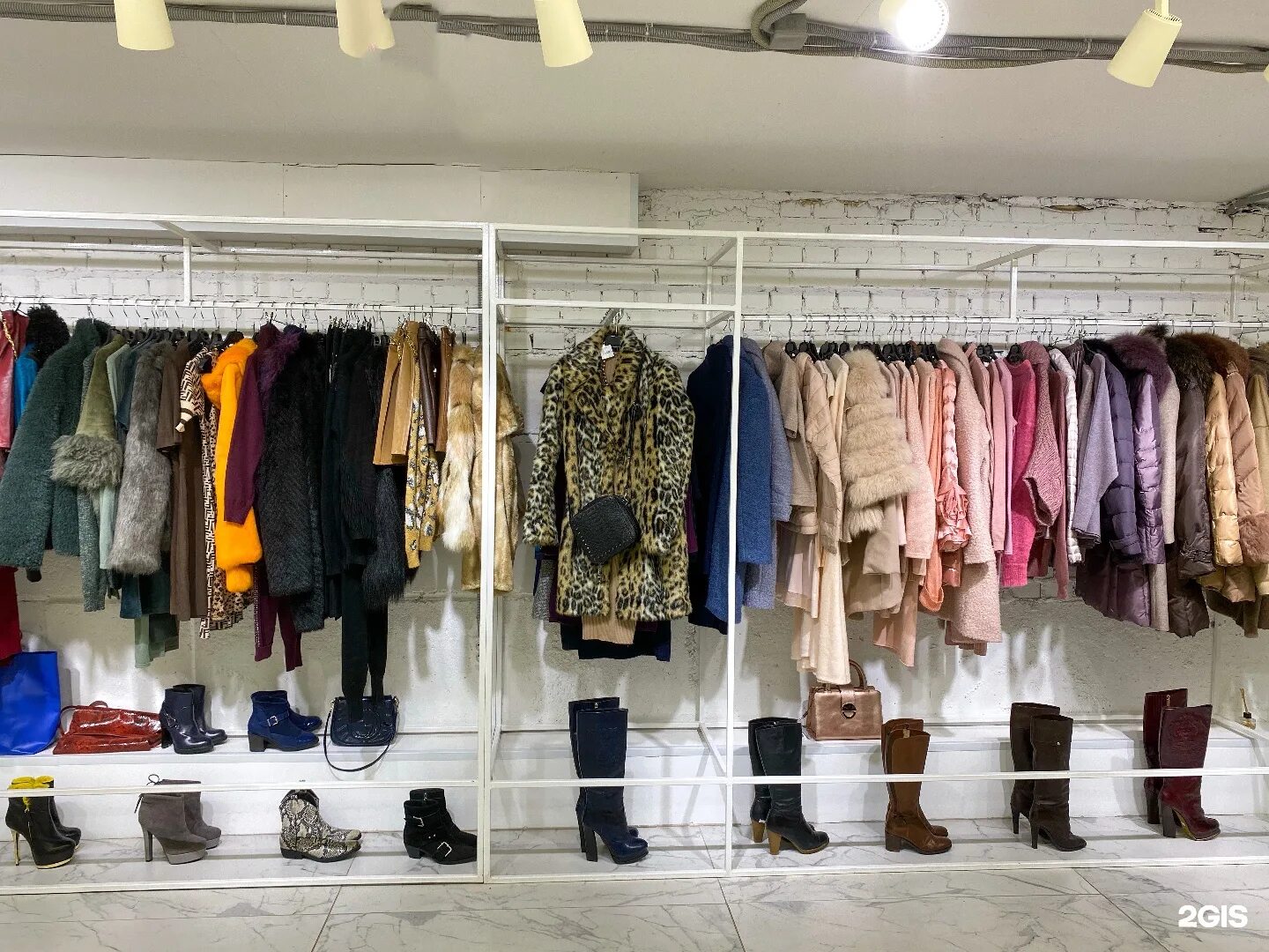 Одежда комсомольский проспект. Гапочка рязань. Парикмахерская люберцы комсомольский проспект 12. Сбербанк комсомольский проспект 33. Одежда комсомольский проспект.