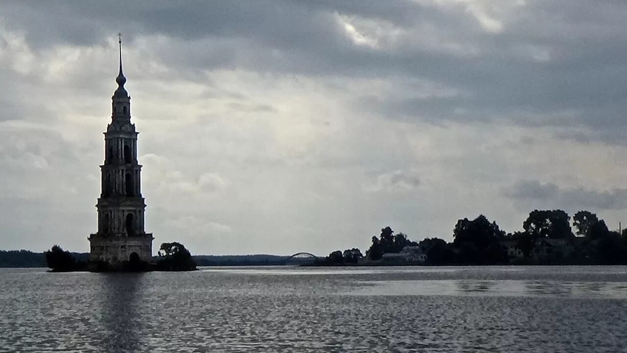 Рыбинское водохранилище. Калязин Рыбинское водохранилище. Остров Центральный Рыбинское водохранилище. Угличское водохранилище Калязин.