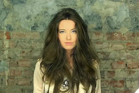 Түнгі көйлектерде жыпылықтайды