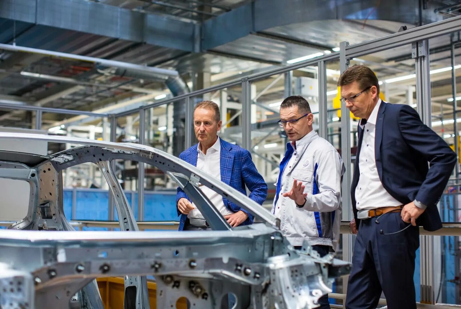 Автомобильный ИНЖИНИРИНГ. Volkswagen Production. Engineering машина. Volkswagen коллектив. Volkswagen производство