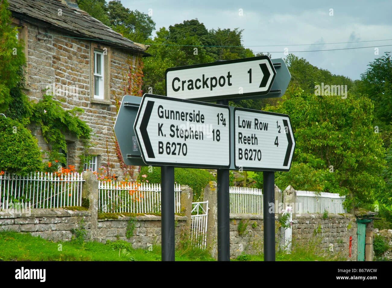 Funny Town names. Funny English names. Crackpot. The Town with a name. Странный на английском языке