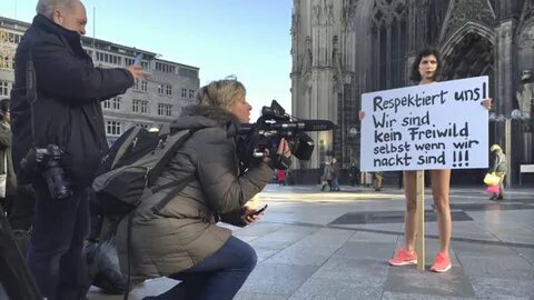 Kunstenares protesteert naakt tegen aanrandingen in Keulen 