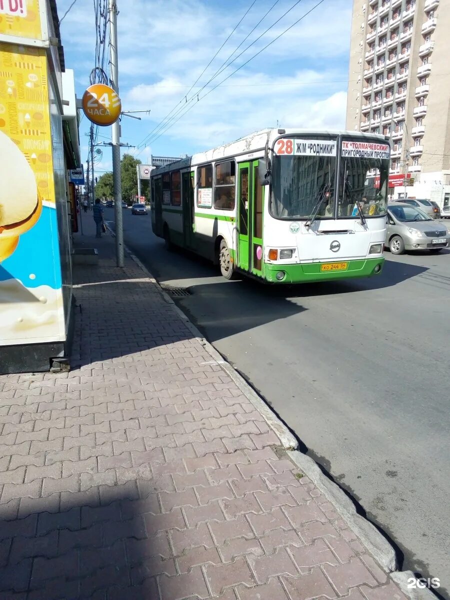 Маршрут 28 автобуса Новосибирск. 28 Автобус Новосибирск. 28 Автобус. 28 Автобус лежит.