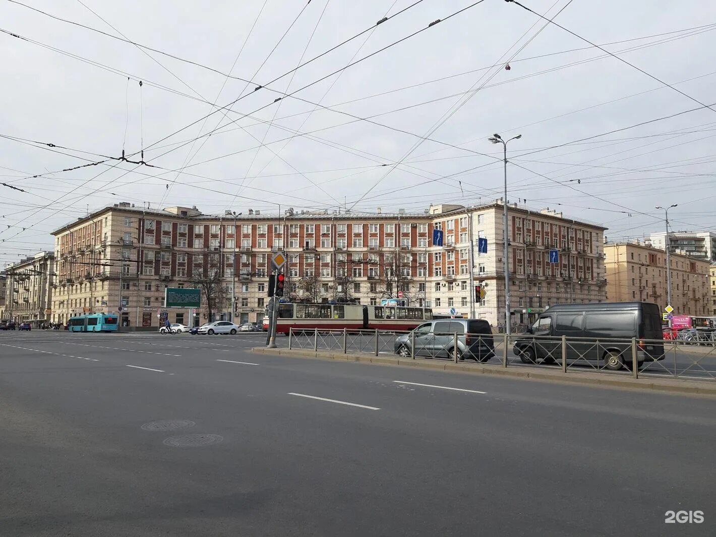 Новочеркасская станция метро. Санкт петербург метро новочеркасская на. Новочеркасский проспект спб. Новочеркасская площадь спб. Метро новочеркасская спб.
