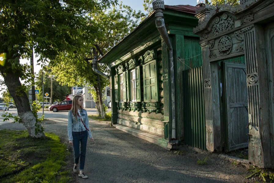 Лев толстой новосибирск. Тюмень Льва Толстого. Улица Льва Толстого Тюмень. Тюмень ул Льва Толстого 1. Дом на улице Льва Толстого.