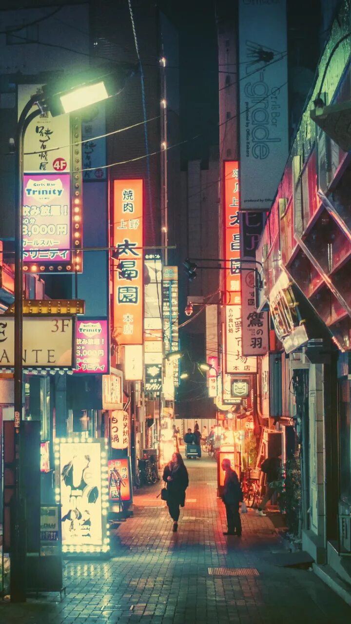 Masashi Wakui. Ночной Токио вид из окна. Район Кабуки киберпанк.