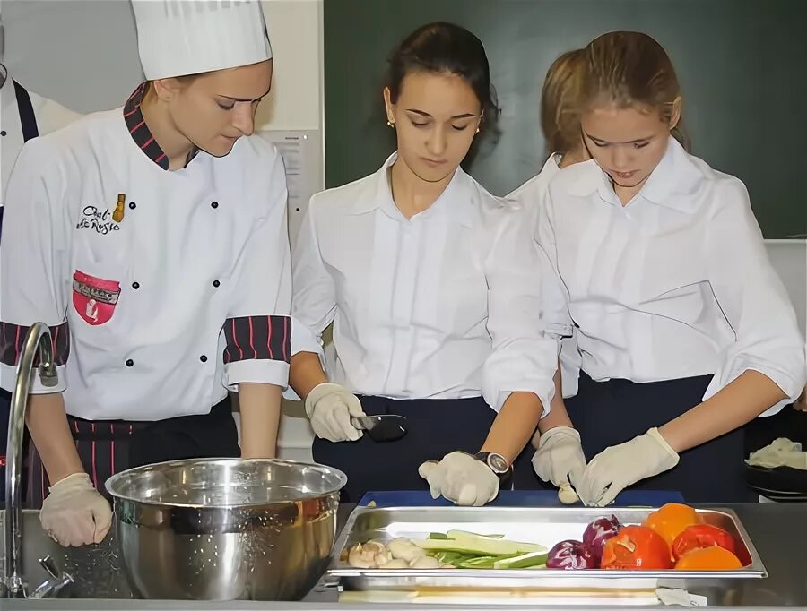 Факультет гостиничного. Колледж Царицыно гостиничное дело. Колледж Царицыно ОУИТ. Колледж Царицыно Шипиловский проезд 37 к 1. Колледж Царицыно преподаватели.