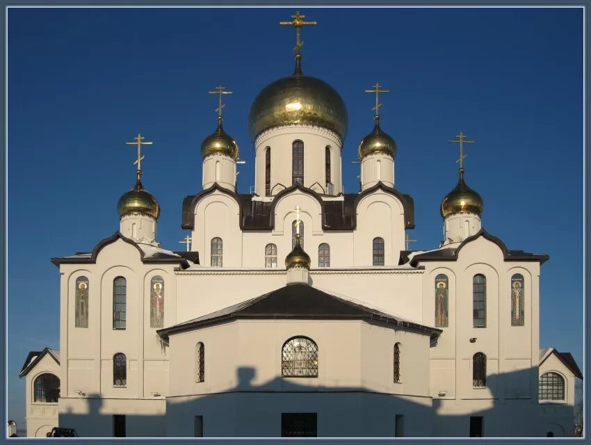 Храм на мелик-карамова сургут. Храм на университетской сургут. Г сургут храмы. Храм в честь великомученика георгия победоносца сургут. Г сургут храмы.