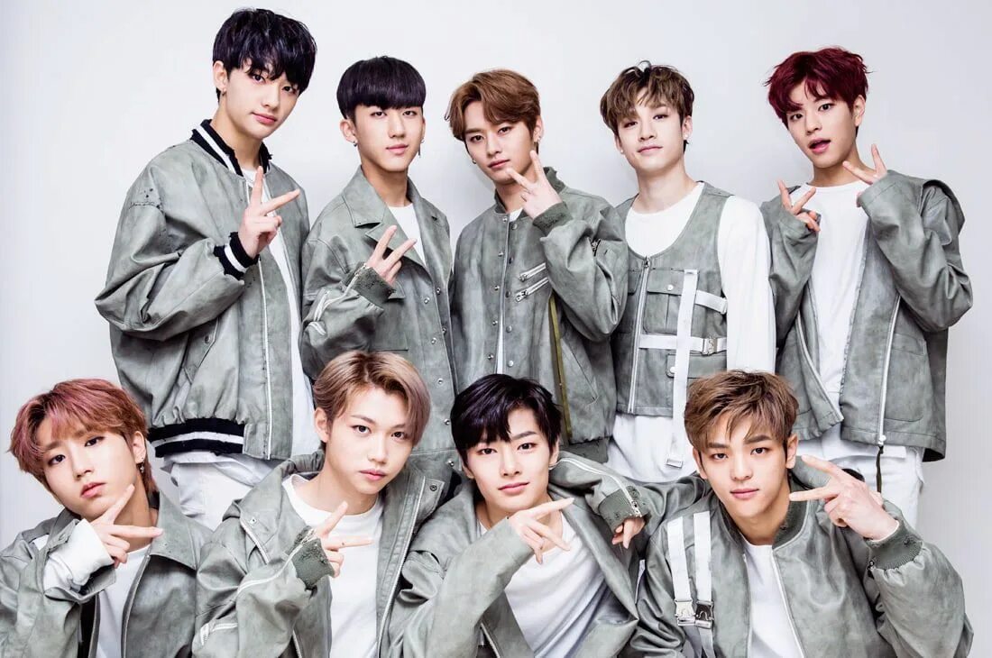 Stray kids fnf песня. Группа Stray Kids. Stay Kids группа. Корейская группа Stray Kids. Stray Kids участники.