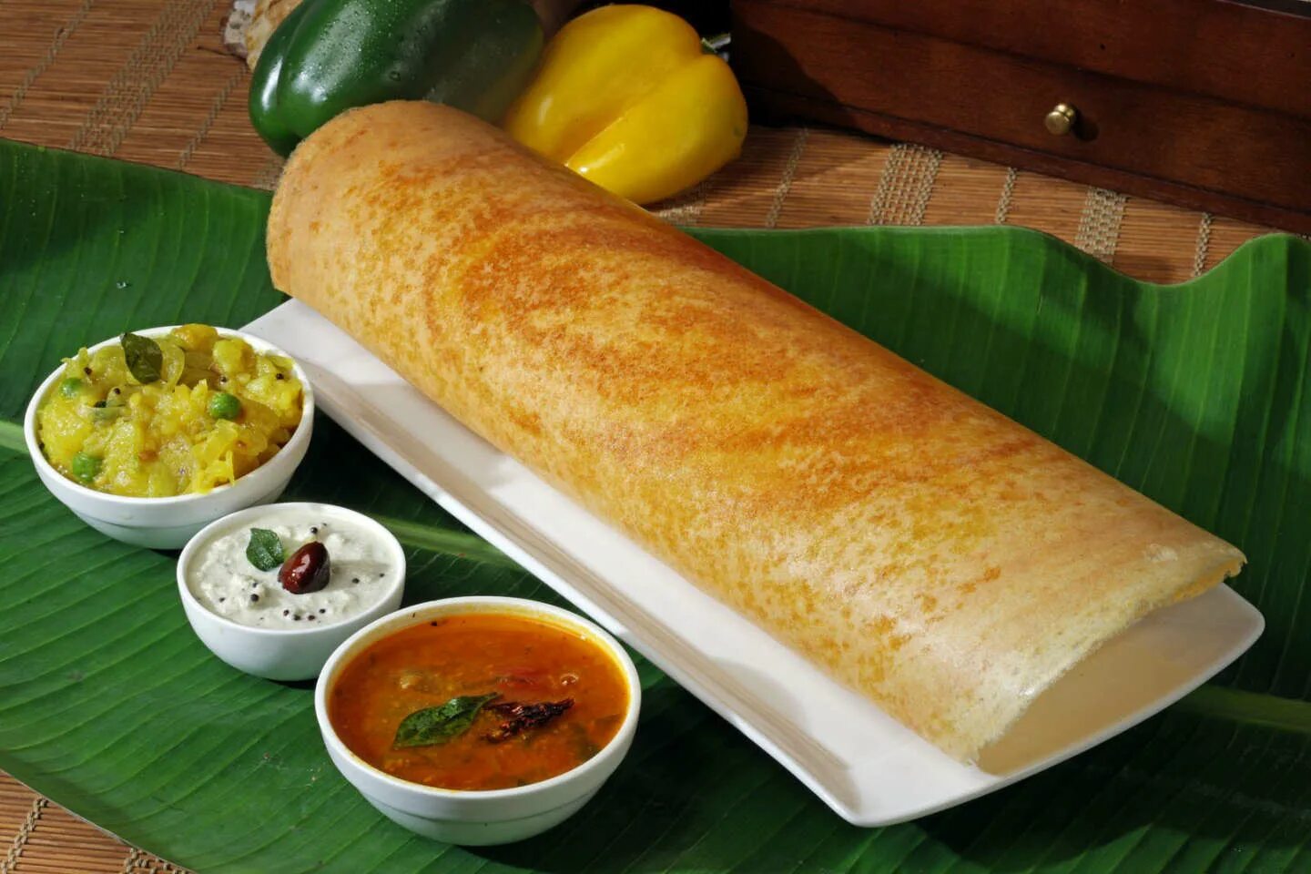 Досу 1. Масала-ДОСА, Индия. Масала ДОСА блюдо Индия. Mysore Masala Dosa. Индийские блинчики ДОСА.