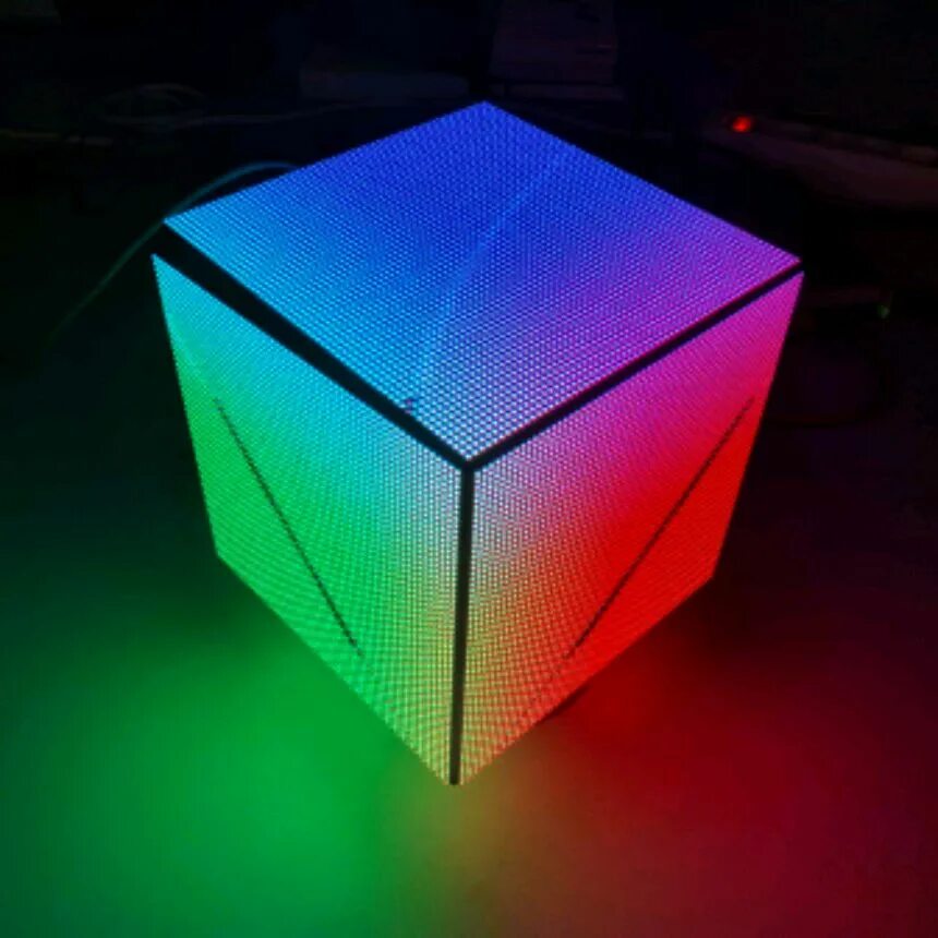 Светодиодный куб 16х16х16. Световой куб. Разноцветный куб. Светящийся куб огромный.