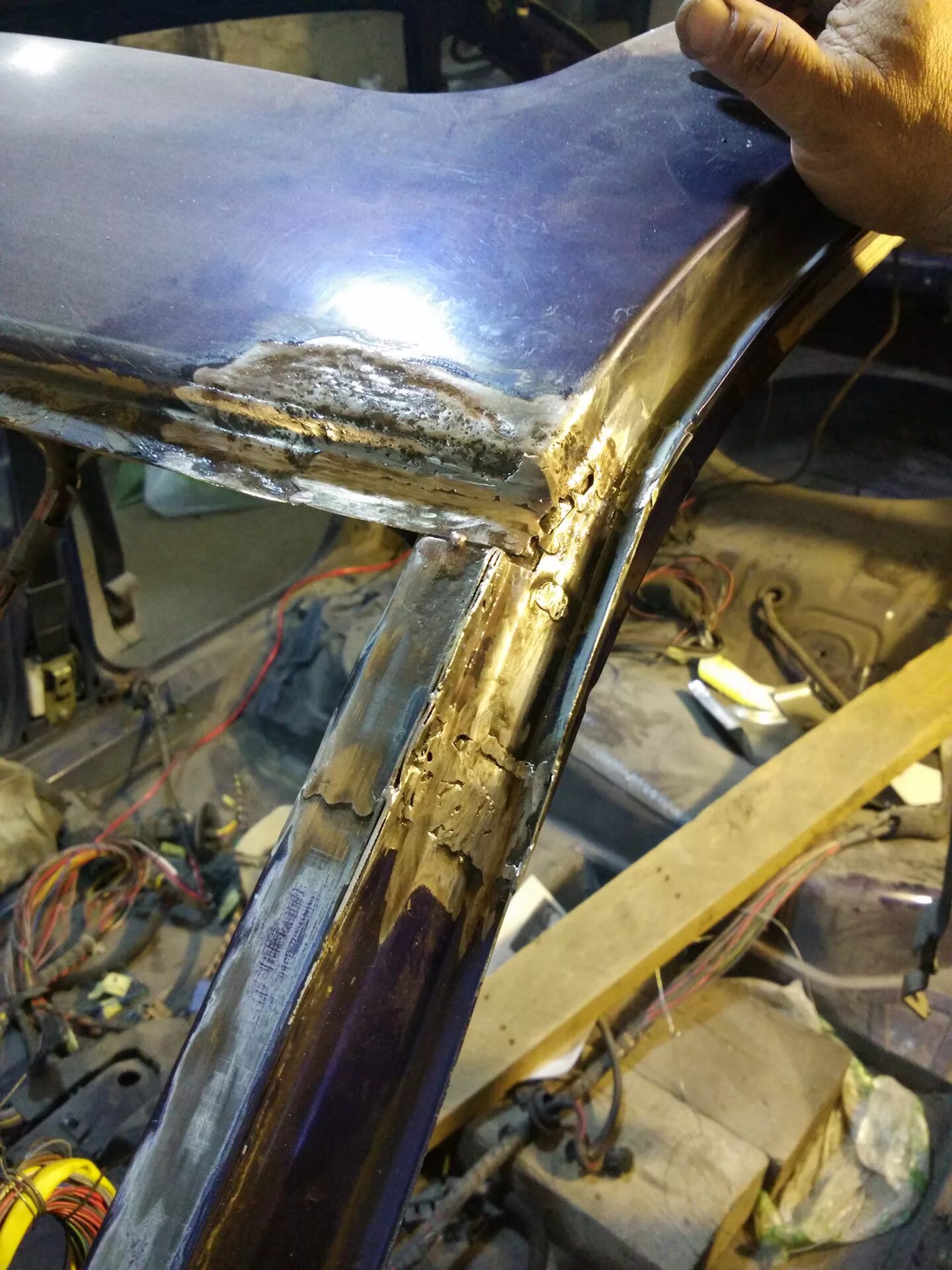 Сварочные работы автомобилей ваз. Сварочные работы автомобилей ваз. Сварка электродом 2114. Сварка кузова шевроле ланос. Сварка кузова автомобиля.