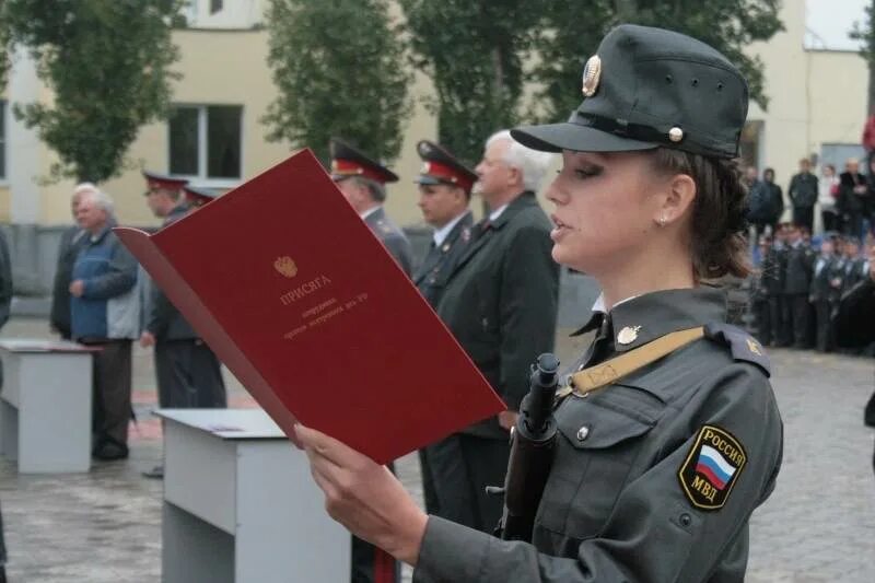 Можно устроиться в полицию