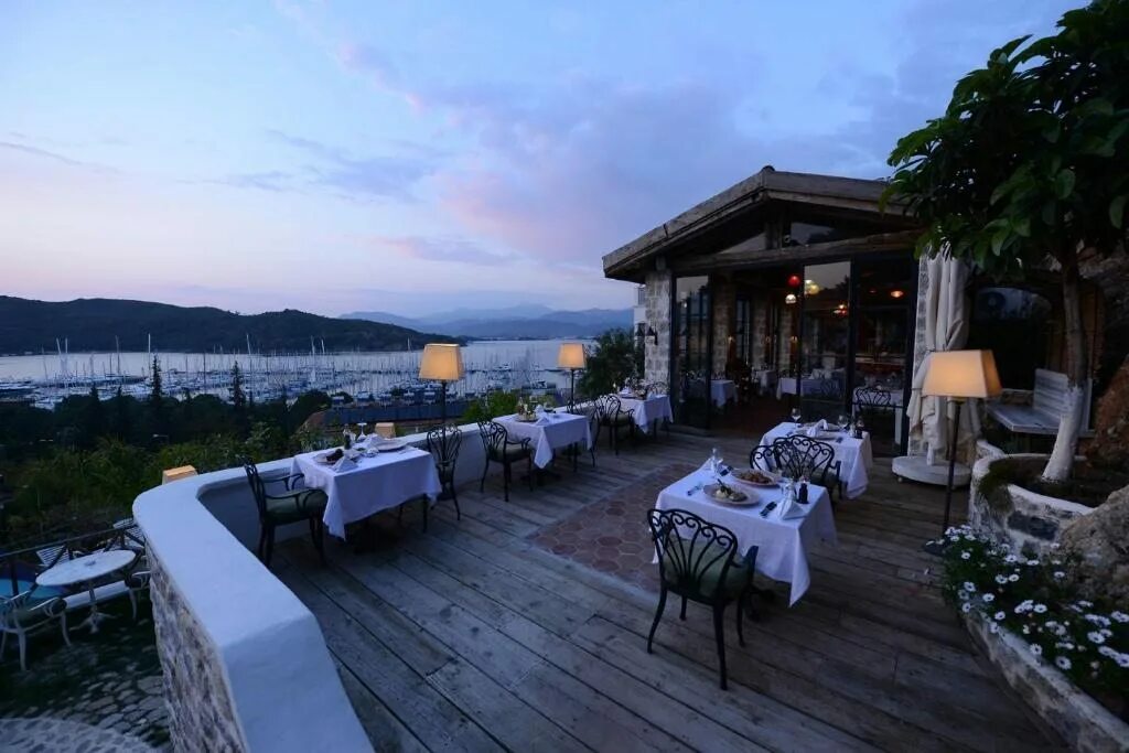 Unique класс. Unique boutique фетхие. турция отель unique. ресторан жана рядом с фетхие. class unique beach hotel 3*.