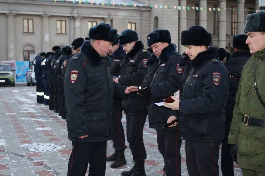 Полицейский развод. Развод в полиции. Развод ППСП. Сотрудники полиции на разводе.