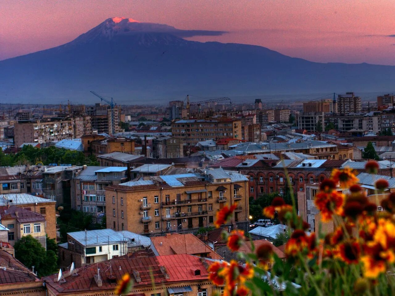 Агентства еревана. Армения Ереван. Ереван Сити Армения. Ереван панорама. Ереван Пшатаван.