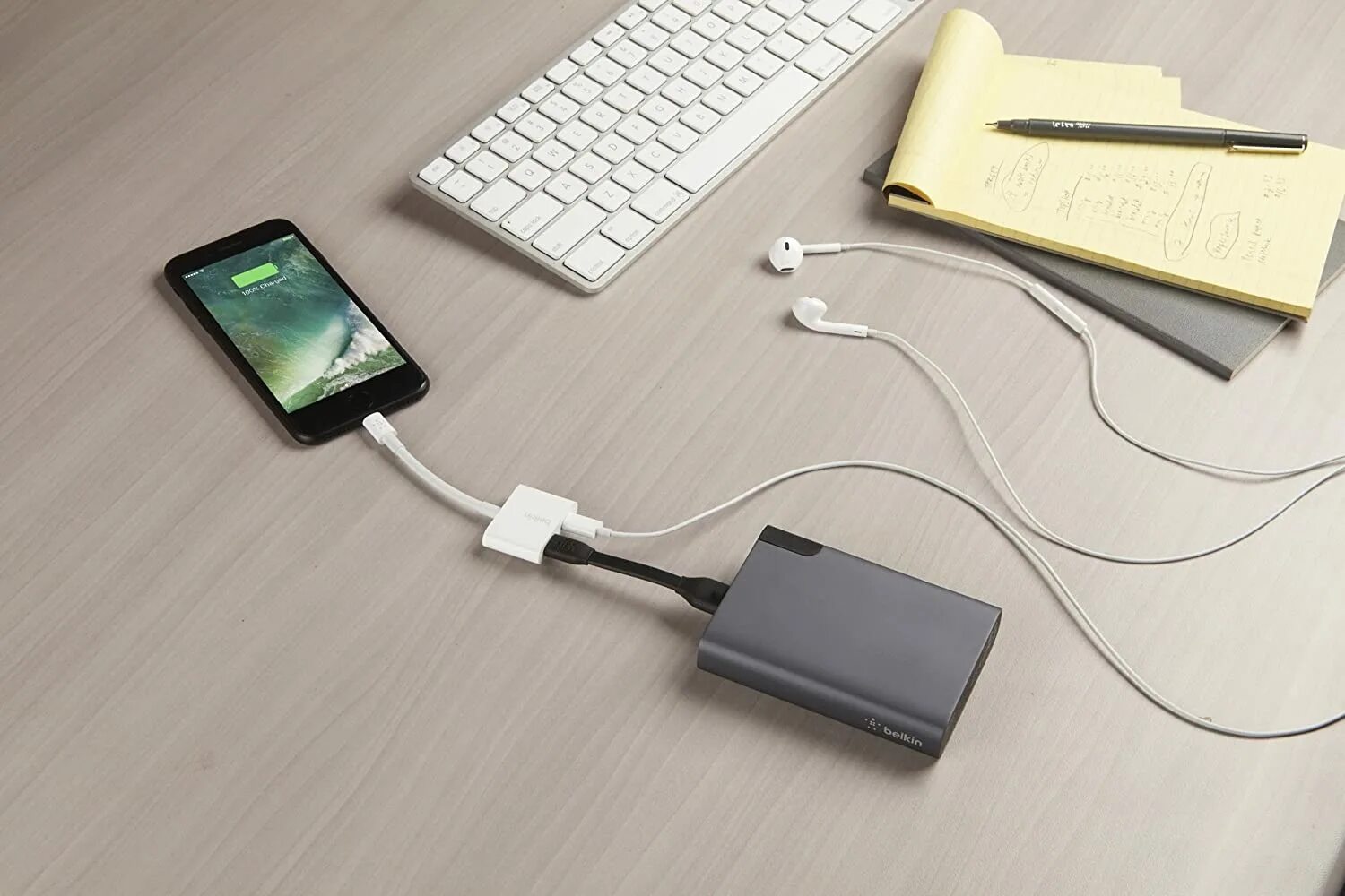 Включи зарядку звук. Belkin Lightning. Charge Apple адаптер. Belkin Rockstar Lightning. Переходник Lightning Dual Lightning.