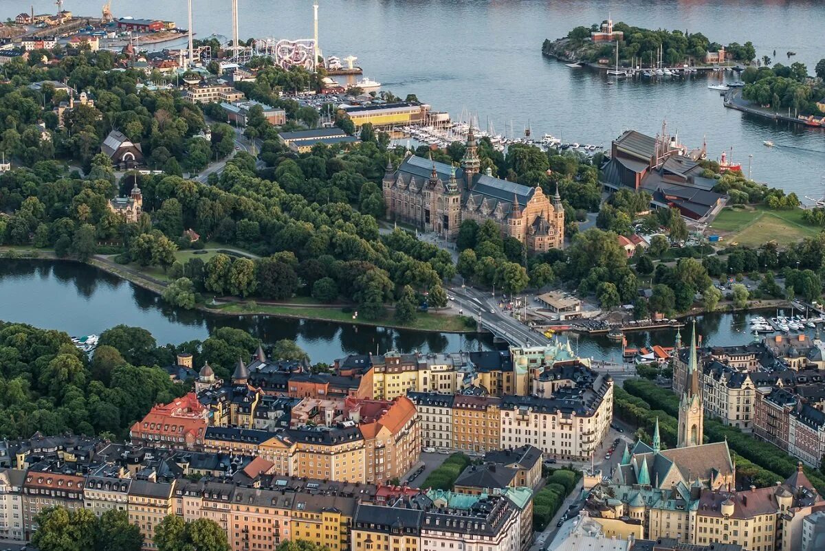 Швеция столица какой страны. Остров Юргорден Djurgården. Швеция столица Стокгольм. Юргорден Стокгольм. Сёдермальм Стокгольм.