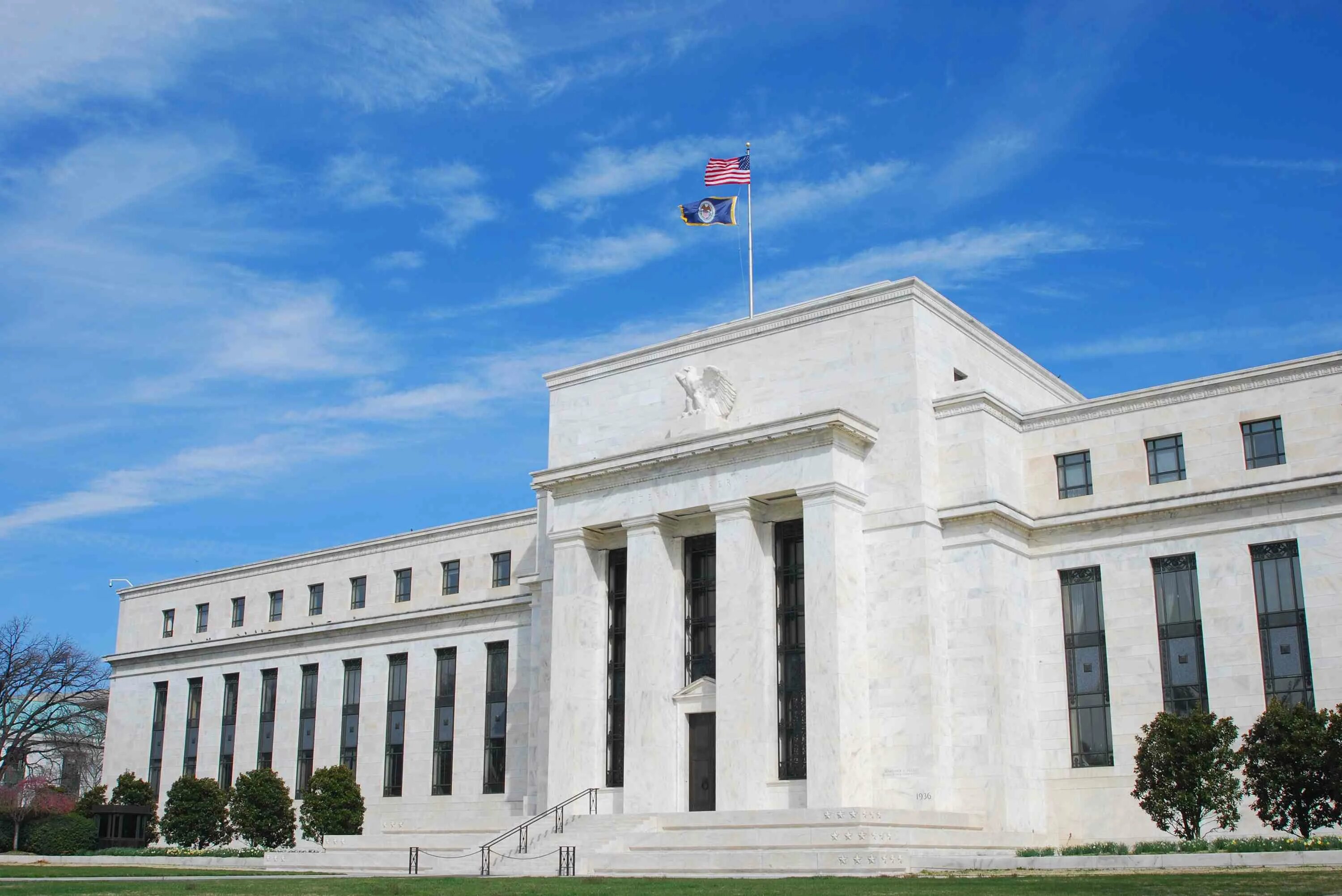 Fed watch. Fed watch. Председатель фрс пауэлл. Шаклеин губернатор кировской. Здание фрс сша.