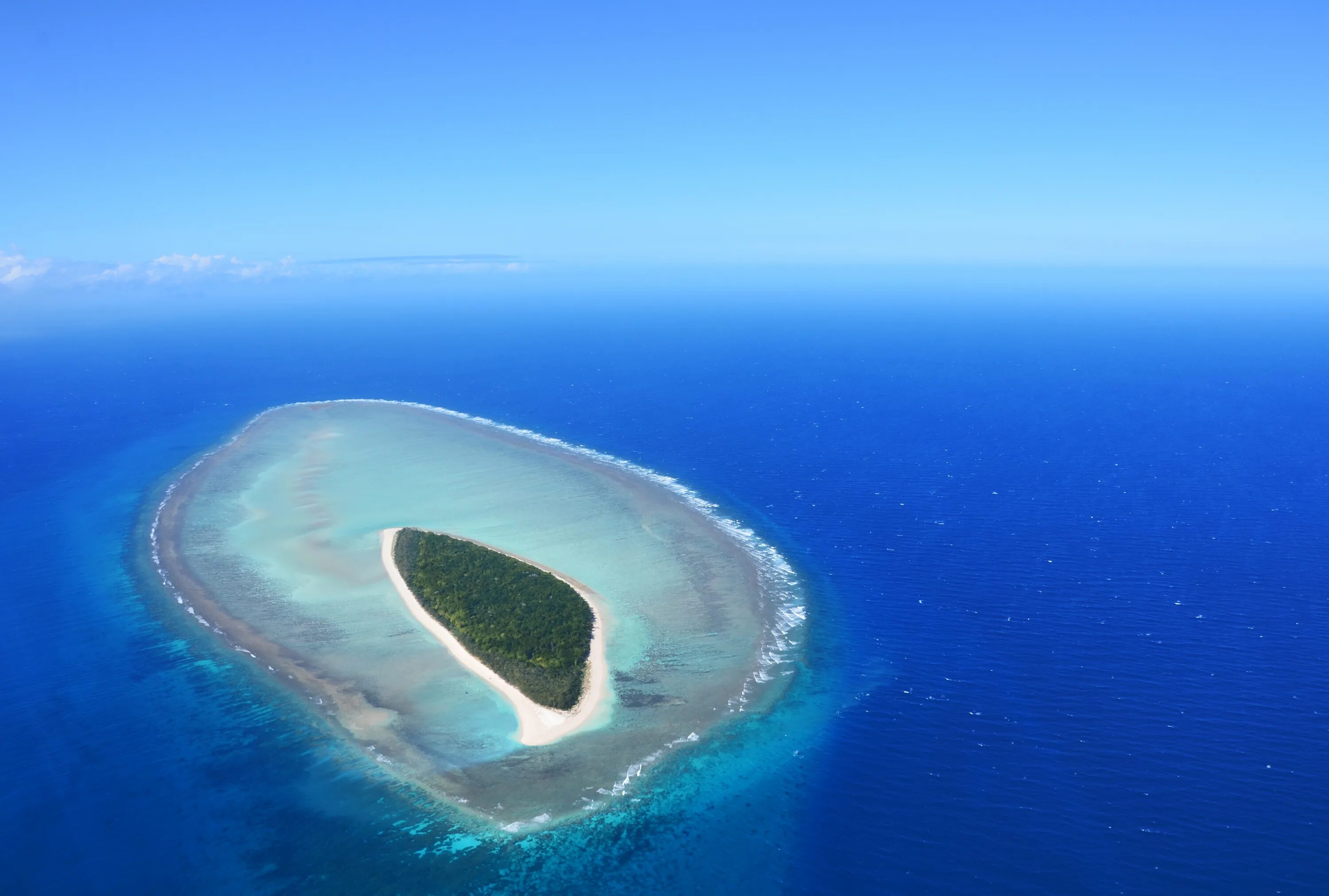 Где риф. Сидней Барьерный риф. Большой Барьерный риф остров Фрейзер голубые горы. Остров большой Барьерный риф на карте Австралии. Большой коралловый риф в Австралии.
