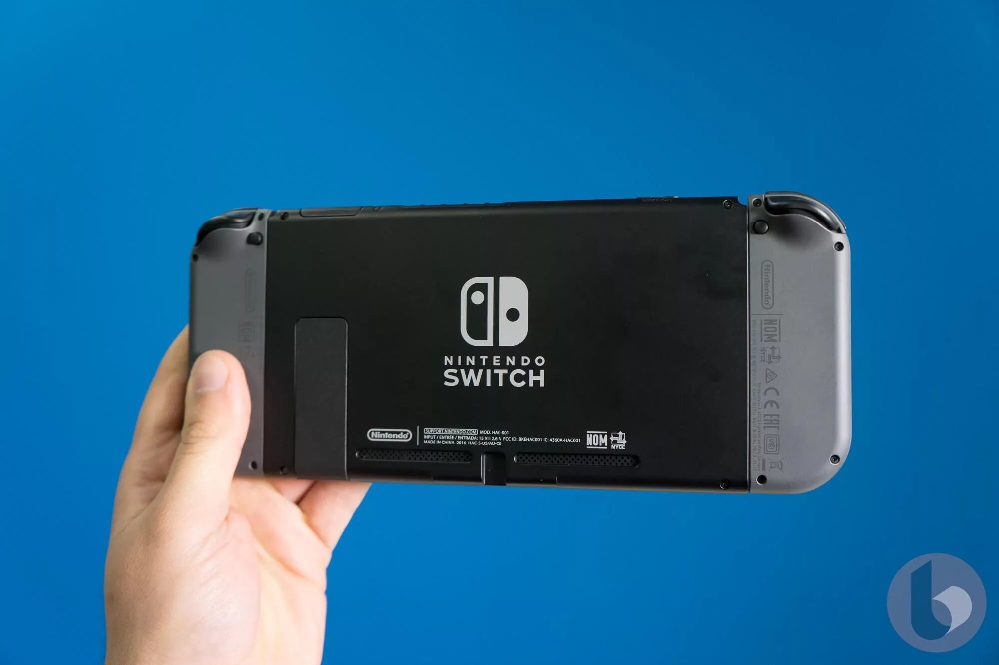 Switch only. Нинтендо свитч. Нинтендо свитч задняя сторона. Nintendo Switch задняя сторона. Нинтендо свитч спереди.