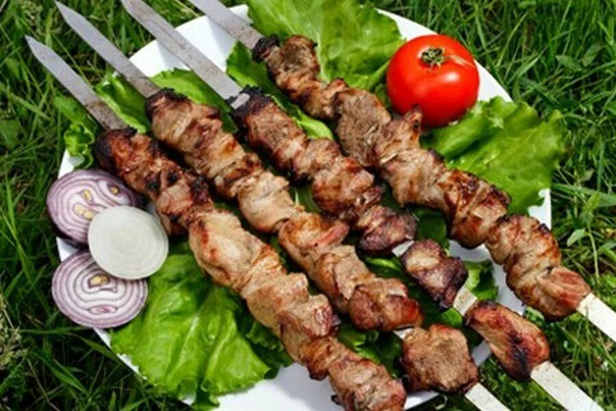 Я подарю ей шашлычек коньячек