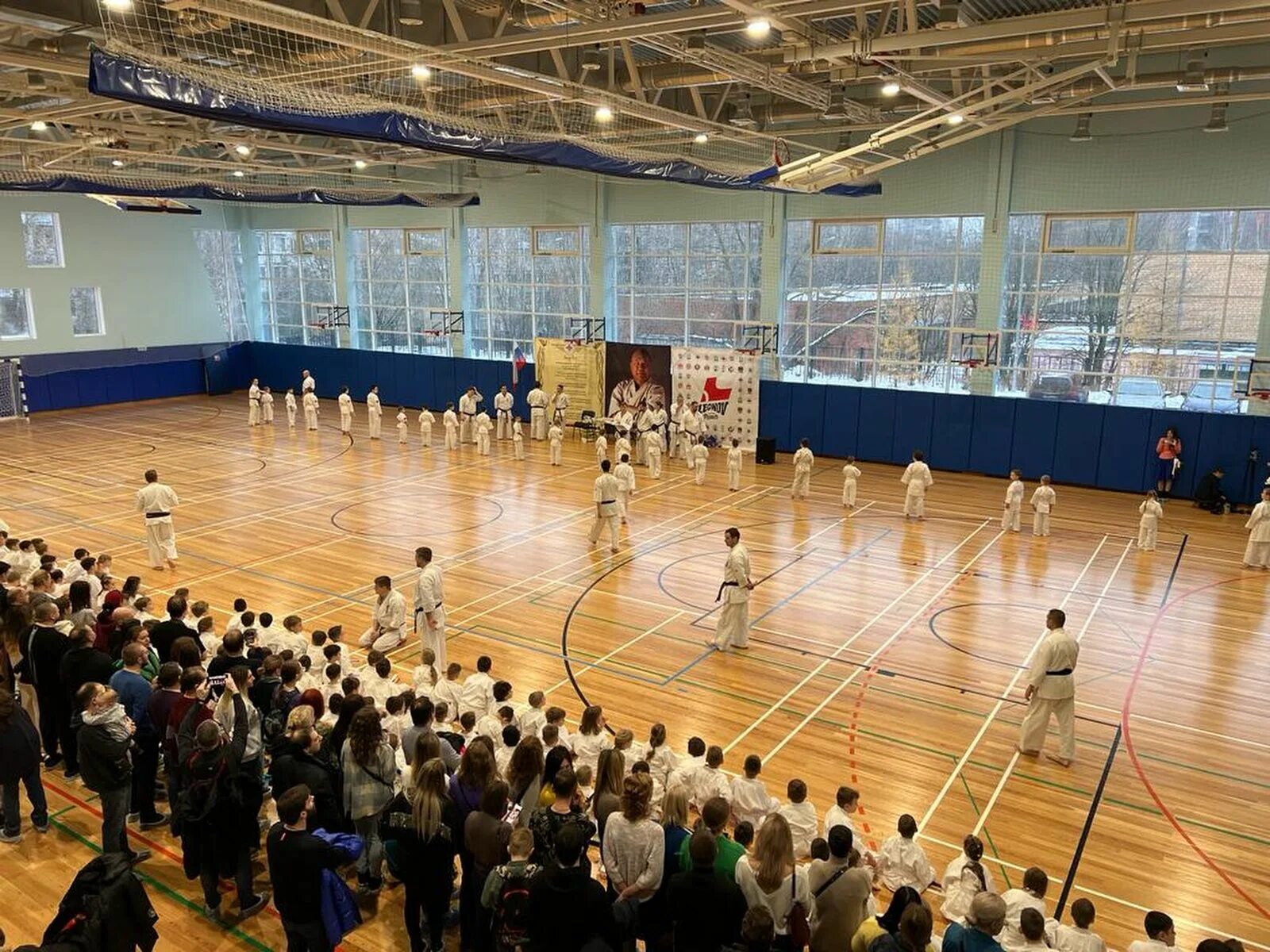 Бассейн на коломенском проезде. Коломенский проезд 15а. Спорткомплекс коломенский. Бассейн коломенский проезд. Коломенский проезд 15а.