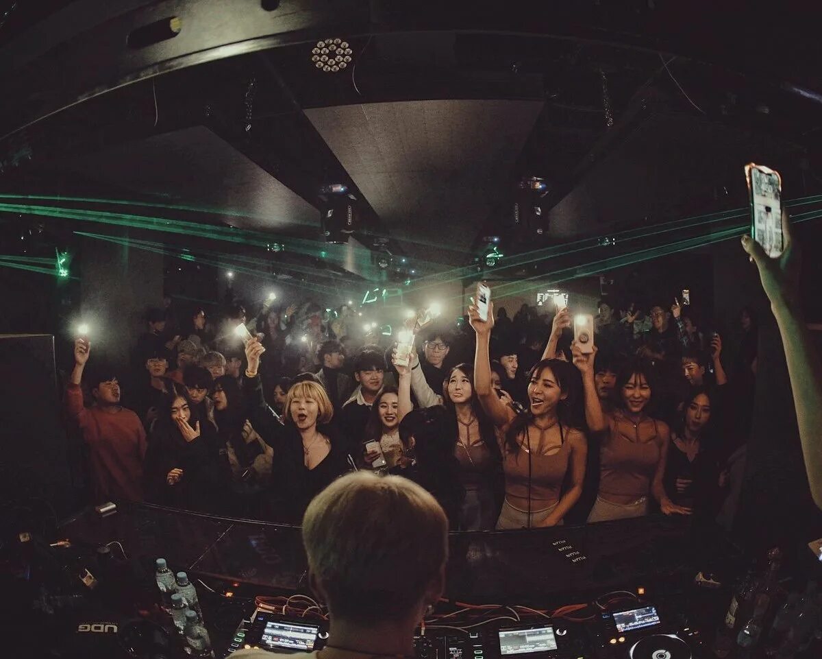 Double trouble клуб. Dbl club. Double клуб. Неоновый домик. Dbl club.